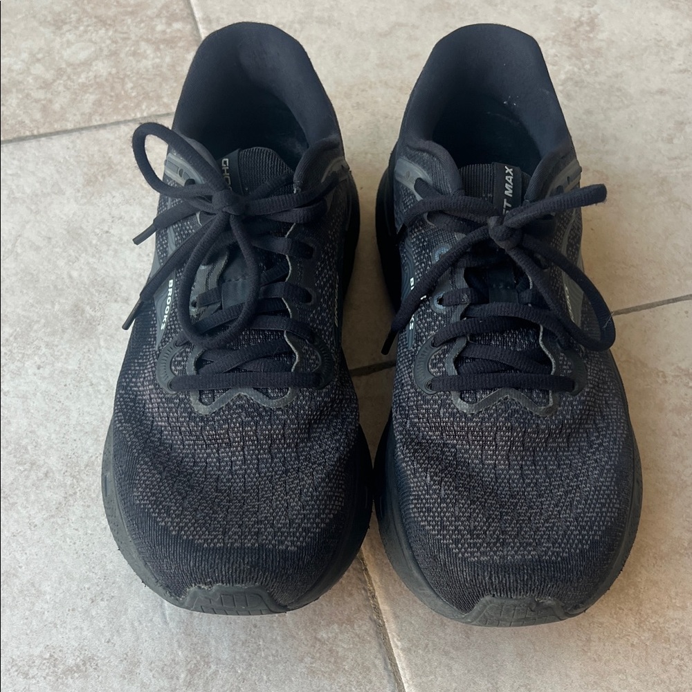 Brooks Women’s Ghost Max Shoes size 9 wide